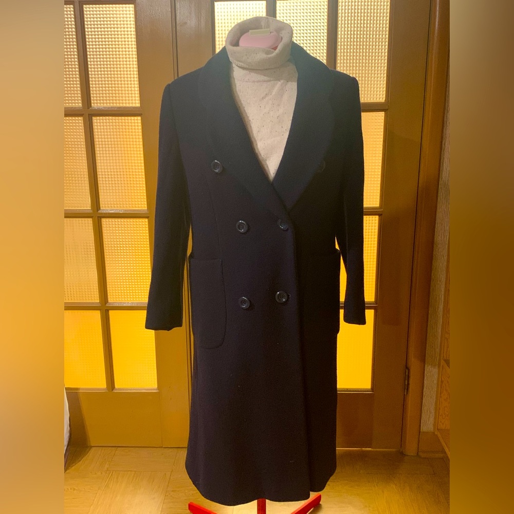 Beautiful Vintage Navy Wool coat